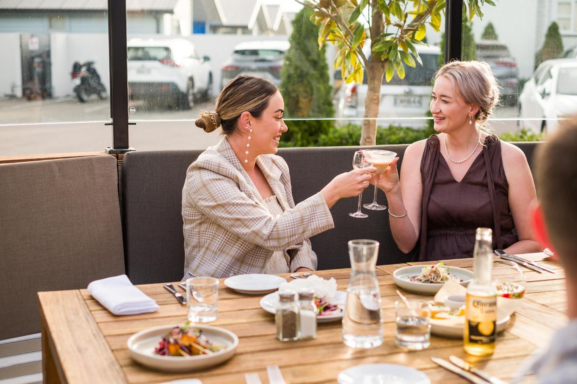 Carnmore Chateau Marlborough Blenheim Buitenkant foto The Terrace at the Hotel