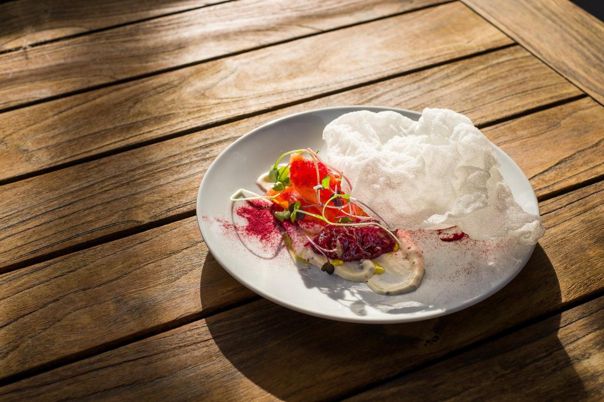 Carnmore Chateau Marlborough Blenheim Buitenkant foto A salad with edible flowers