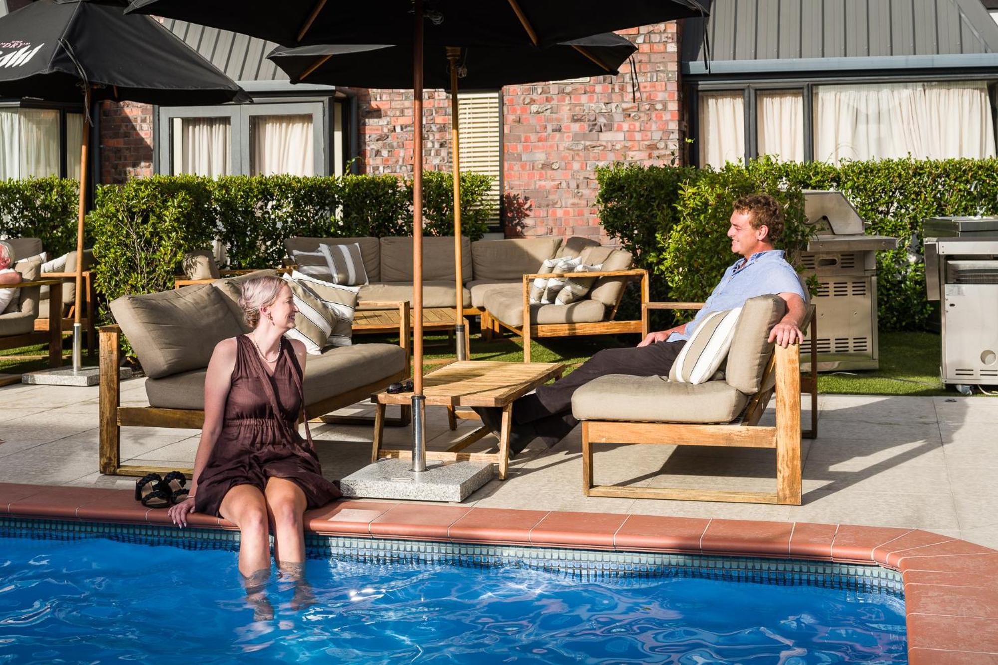 Carnmore Chateau Marlborough Blenheim Buitenkant foto The pool at the Hotel